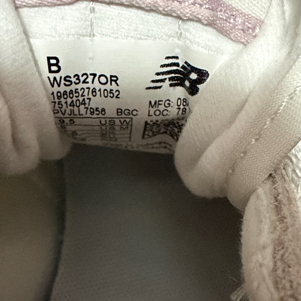New Balance 327 Women's 9.5 White and Light Pink Sneakers - Picture 3 of 7